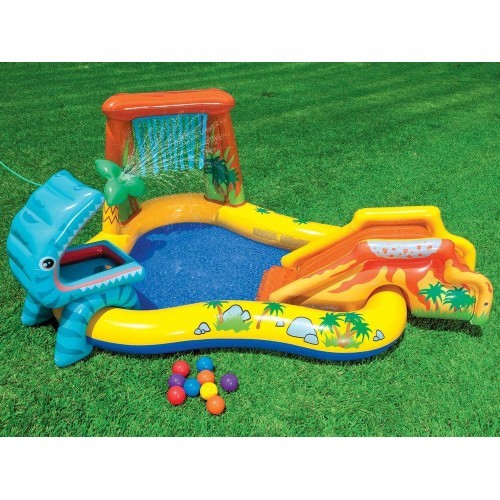 Piscina con scivolo - con,